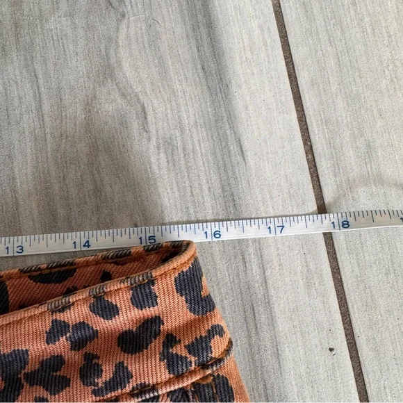 Leopard Print Mini Skirt - Picture 4 of 6